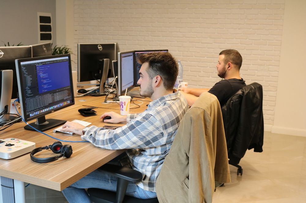 چالش استخدام برنامه نویس برای کارفرمایان