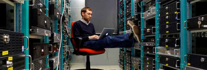 سوالی که برخی از کارشناسان شبکه کامپیوتر از ما می پرسنداین است که چگونه به عنوان ادمین شبکه Network Administrator استخدام شویم؟ چه به صورت پاره وقت یا چه بصورت فول تایم و تمام وقت.